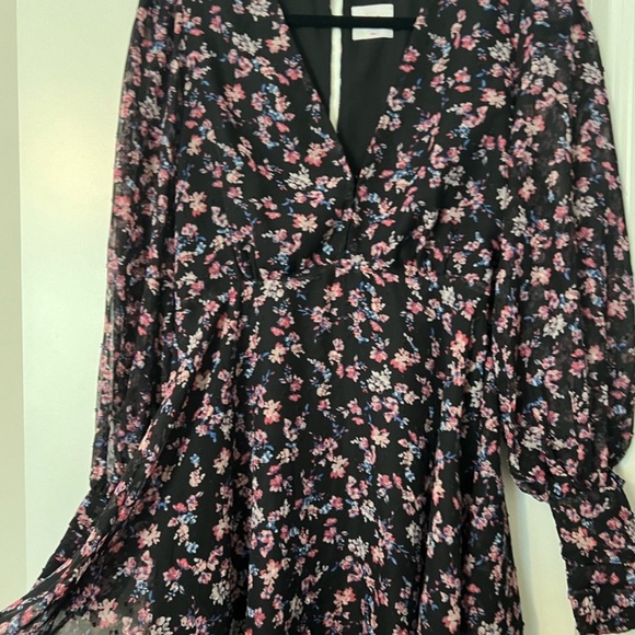 Buddy Love Floral Flowy Dress - Picture 3 of 7